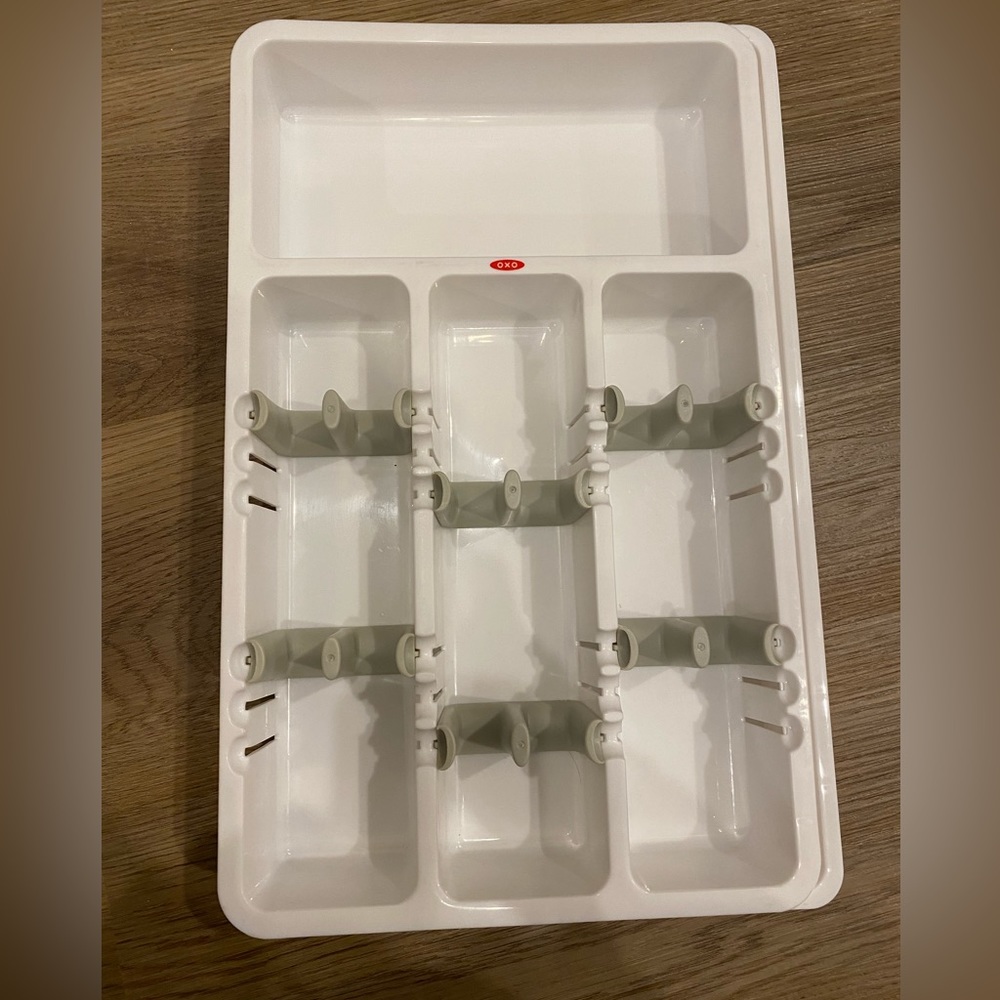 OXO Expandable Utensil Organizer